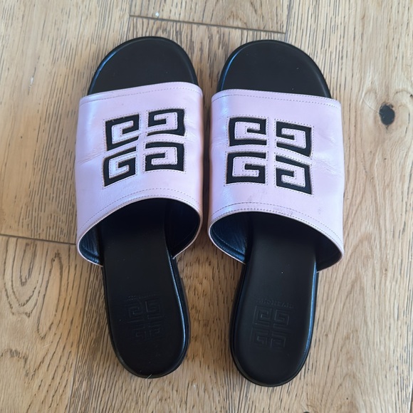 Givenchy Pink 4G Cut-Out Sandals; Box & 2 Dust Bags - Picture 9 of 12